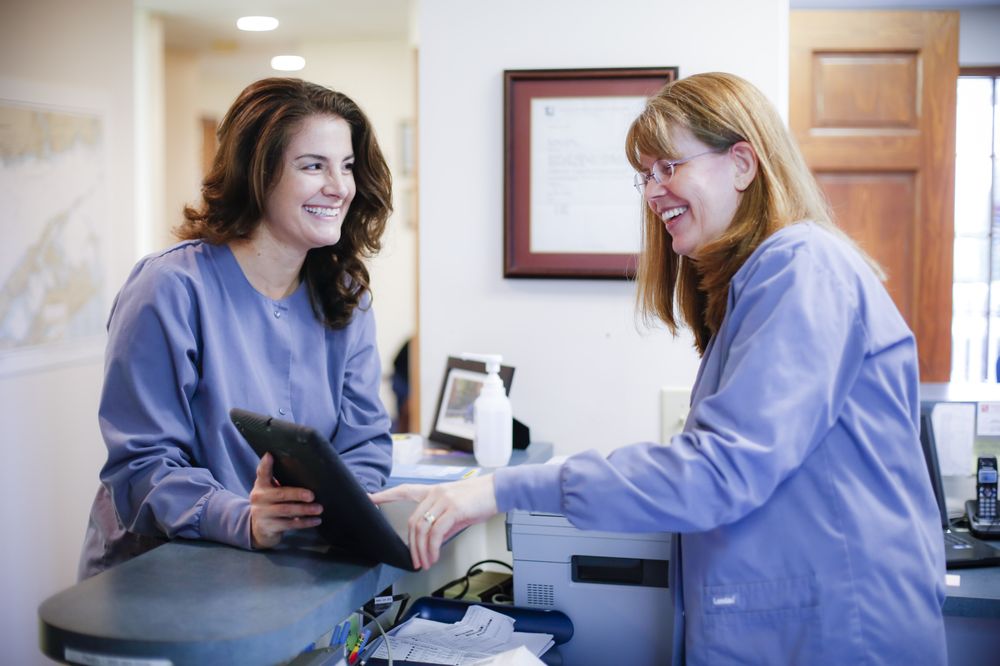 IMPLANT, COSMETIC AND FAMILY DENTISTRY J. PATRICK CARSELL, DDS