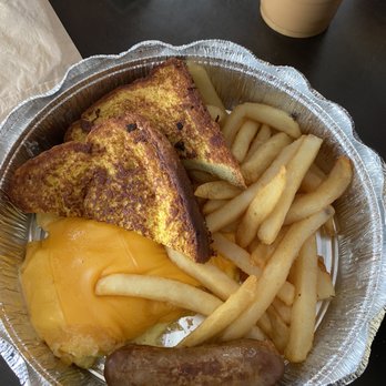 Dinerbar - THIS IS WHAT U GET FOR 19.50 deluxe breakfast lol lol lol stay away - Diners Near Me - Rego Park, New York