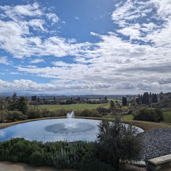 Overshine Wine - Wineries Near Me - Healdsburg, California Overshine Wine - Wineries Near Me - Healdsburg, California