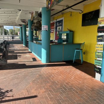 Jerk Hut Restaurant - Outside - Caribbean Near Me - Tampa, Florida Jerk Hut Restaurant - Outside - Caribbean Near Me - Tampa, Florida