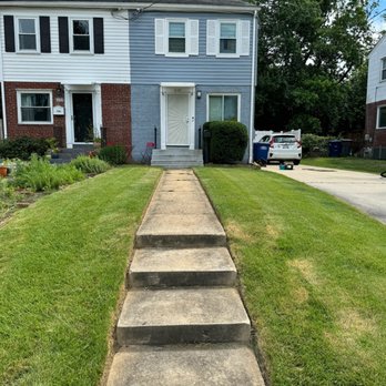 Burgei Landscape - Finished mowing, edging, weed whacking, and hedge trimming job. - Lawn Services Near Me Burgei Landscape - Finished mowing, edging, weed whacking, and hedge trimming job. - Lawn Services Near Me