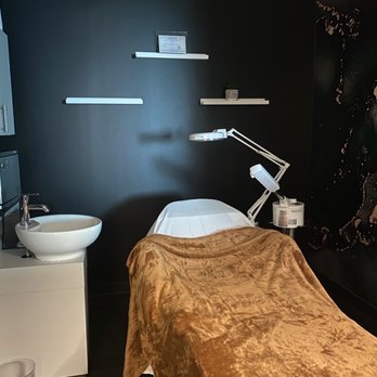 Emerald Esthetics - Estheticians Near Me - Nashville, Tennessee Emerald Esthetics - Estheticians Near Me - Nashville, Tennessee