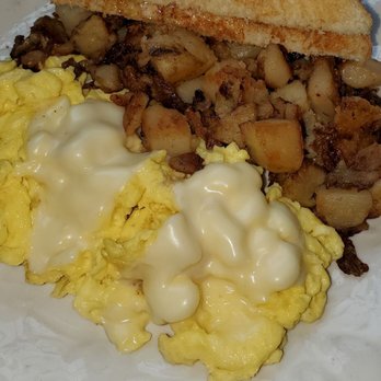 Deb's Restaurant - Eggs with cheese,  home fries  toast - Breakfast & Brunch Near Me - Higganum, Connecticut