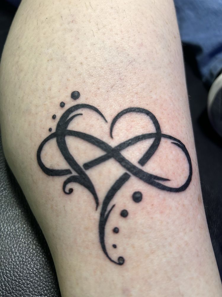 Hallows Eve Tattoo Logo