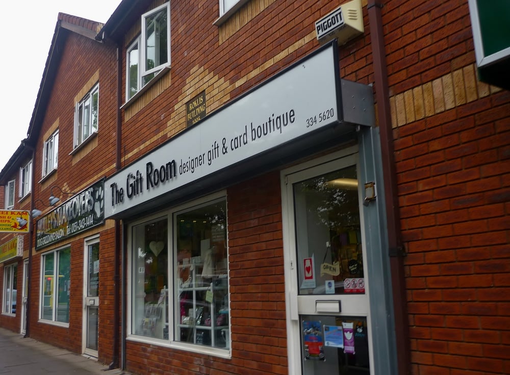 THE GIFT ROOM Updated May 2024 140 Allport Road, Bromborough