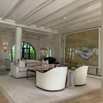 Hotel Bel-Air - Guest seating area in lobby - Hotels Near Me - Los Angeles, California Hotel Bel-Air - Guest seating area in lobby - Hotels Near Me - Los Angeles, California