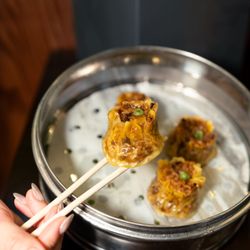 Dumpling District - Shanghai Shumai [4](Pork, Sticky Rice, Mushroom, Green Bean) 上海烧麦