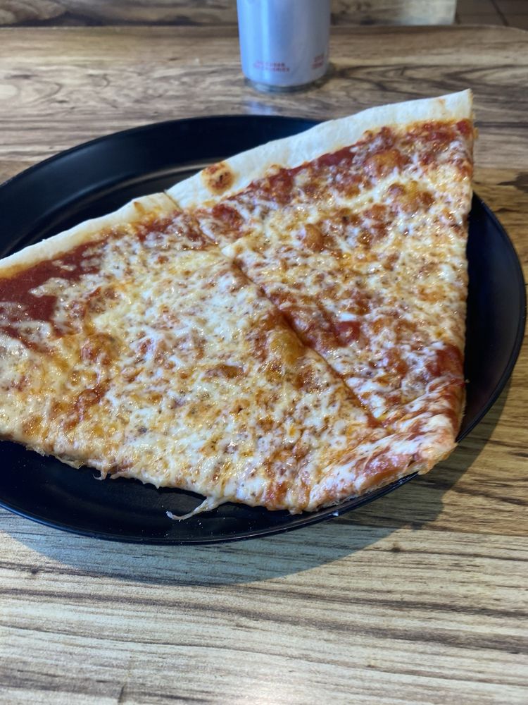 Food from New York Pizzeria