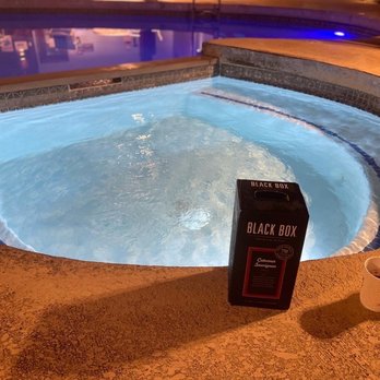 Woodwards White Mountain Resort - Hot tub - Resorts Near Me - Lincoln, New Hampshire Woodwards White Mountain Resort - Hot tub - Resorts Near Me - Lincoln, New Hampshire
