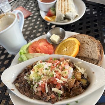 Urth Caffé-Pasadena - Natural Beef Hash - Cafes Near Me - Pasadena, California