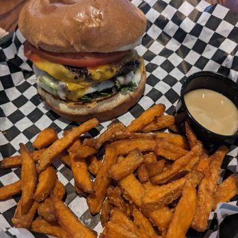 Hickory Tavern - Tavern burger with sweet potato fries - American Near Me - Pinehurst, North Carolina Hickory Tavern - Tavern burger with sweet potato fries - American Near Me - Pinehurst, North Carolina