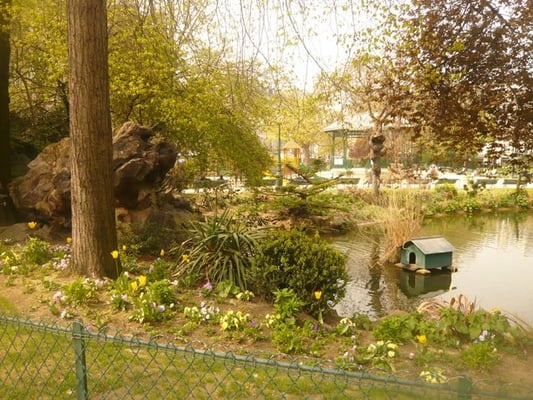 Square du Temple - Elie Wiesel by null