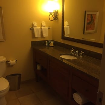 Hilton Melbourne Beach Oceanfront - Oceanview King bed bathroom - Hotels Near Me - Melbourne, Florida Hilton Melbourne Beach Oceanfront - Oceanview King bed bathroom - Hotels Near Me - Melbourne, Florida