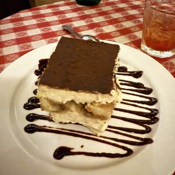 Dan Tana's - Tiramisu, A La Nada - Italian Near Me - West Hollywood, California