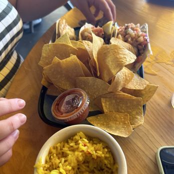 LuLu's Destin - Shrimp Tacos - Seafood Near Me - Destin, Florida