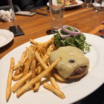 Doc B's Restaurant + Bar - napa burger - New American Near Me - Chicago, Illinois