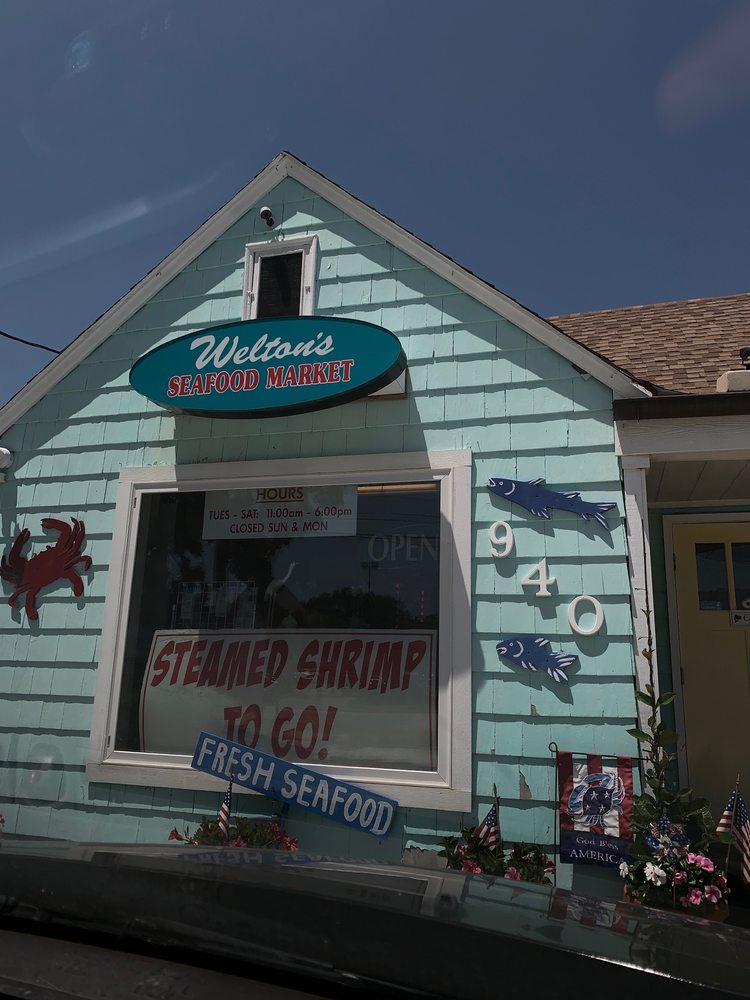 WELTON’S FRESH SEAFOOD MARKET 48 Photos & 27 Reviews Seafood Markets 940 Laskin Rd
