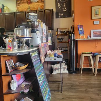 Mirage Art & Coffee - Front counter - Cafes Near Me - Honolulu, Hawaii