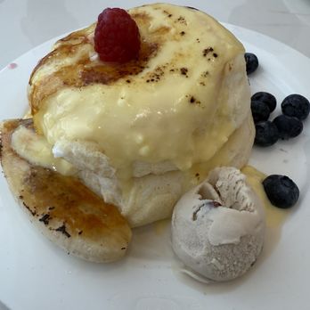 Fluffy Fluffy Dessert Cafe - Crème brûlée pancakes - Desserts Near Me - Orlando, Florida Fluffy Fluffy Dessert Cafe - Crème brûlée pancakes - Desserts Near Me - Orlando, Florida