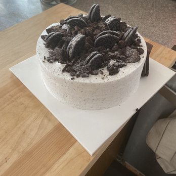Cafe L'ami - Cookies and cream cake. - Bubble Tea Near Me - Yonkers, New York