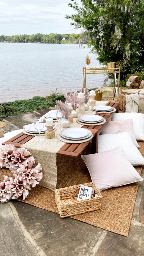QC LUXURY PICNICS Request a Quote Charlotte, North Carolina Event Planning & Services