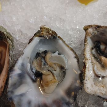 Slapfish - Small oyster - Seafood Near Me - Indianapolis, Indiana