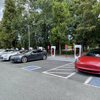 Tesla Supercharger - Mount Shasta - Cars being charged - EV Charging Stations Near Me - Mount Shasta, California