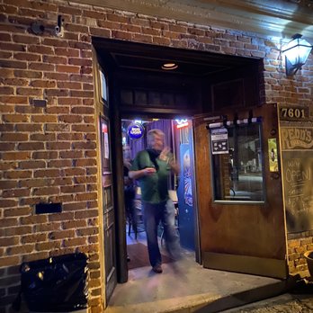 Redd's Uptilly Tavern - Front door - Dive Bars Near Me - New Orleans, Louisiana Redd's Uptilly Tavern - Front door - Dive Bars Near Me - New Orleans, Louisiana
