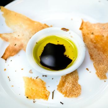 DOC Wine Bar - @everythinglaeti - pane carasau and olive oil - Sardinian Near Me - Brooklyn, New York