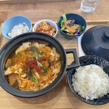 Taylor Seoul Food - Brisket Soup - Korean Near Me - Taylor, Texas