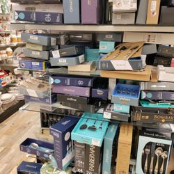 HomeGoods - Messy, overstocked shelves