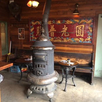 Edgefield Distillery - Tasting room - Distilleries Near Me - Troutdale, Oregon