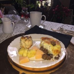 A delicious breakfast at the Carlton House. Great for people with dietary restrictions! A delicious breakfast at the Carlton House. Great for people with dietary restrictions!