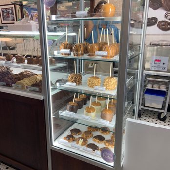 Kilwins Ice Cream - Chocolate - Fudge - Chocolatiers & Shops Near Me - Grapevine, Texas