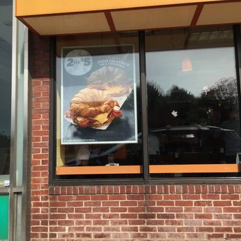 Dunkin' - Coffee & Tea Near Me - Westbury, New York
