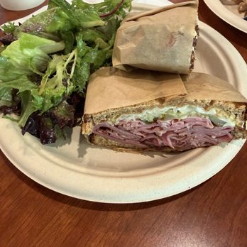 Kakaako Cafe - Coffee & Tea Near Me - Honolulu, Hawaii