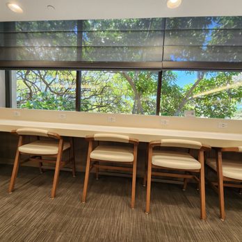 Sakura Lounge - Airport Lounges Near Me - Honolulu, Hawaii Sakura Lounge - Airport Lounges Near Me - Honolulu, Hawaii