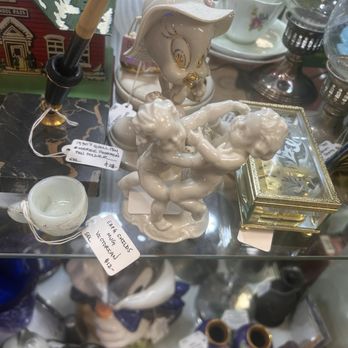 The Zeppelin and the Unicorn - Antiques Near Me - Wilmington, Delaware The Zeppelin and the Unicorn - Antiques Near Me - Wilmington, Delaware