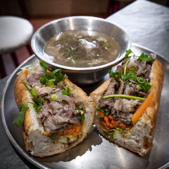 Vietnoms - Bánh Mì Dip
Bánh Mì Nhúng - Vietnamese Near Me - Vaughan, Ontario Vietnoms - Bánh Mì Dip
Bánh Mì Nhúng - Vietnamese Near Me - Vaughan, Ontario