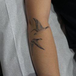 Yellow Rose Tattoo - Tiny geese from luis