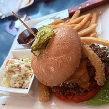 Deep Lagoon - Smashburger with fries and coleslaw, delicious. - Seafood Near Me - Naples, Florida