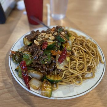 Steaming Seafood Restaurant - Kung, Pao Beef w/ Lo Mein Noodles - Seafood Near Me - Marysville, California Steaming Seafood Restaurant - Kung, Pao Beef w/ Lo Mein Noodles - Seafood Near Me - Marysville, California