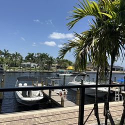 Slipaway Food Truck Park & Marina - Looking out from the bar