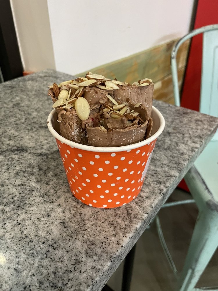 Sweet Moo's Rolled Ice Cream Logo