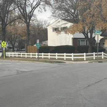 Golden Fence - Fences & Gates Near Me - Mchenry, Illinois