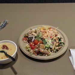 Price Chopper - Lee's Summit - Soup & salad:-)