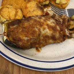 Delicious zucchini stuffed with fresh cut ground beef Delicious zucchini stuffed with fresh cut ground beef