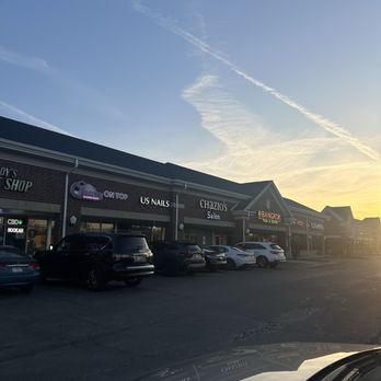 BANGKOK Thai & Sushi Restaurant - Sushi Bars Near Me - Algonquin, Illinois