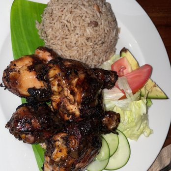 Rockas Jamaican Kitchen - Jerk chicken - Caribbean Near Me - Playa del Carmen, ROO