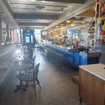 Brasserie Memere - Bar area - French Near Me - Closter, New Jersey Brasserie Memere - Bar area - French Near Me - Closter, New Jersey